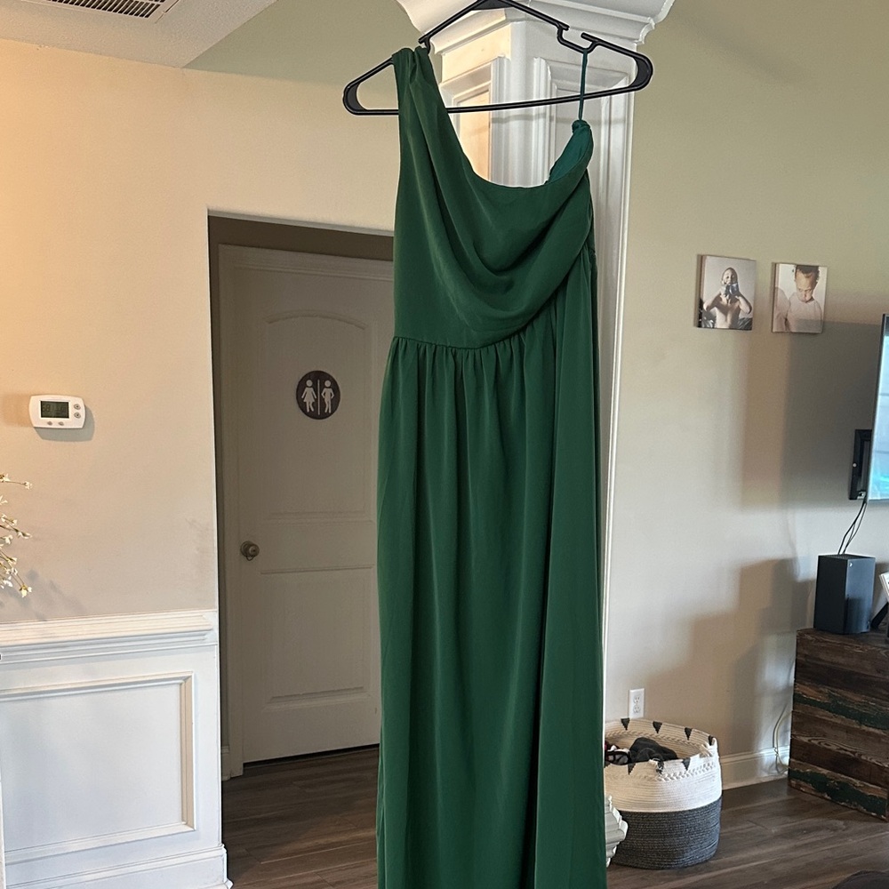 Green One-Shoulder Maxi Dress